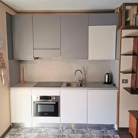Hostdomus - Central Ski Apartment Sestriere